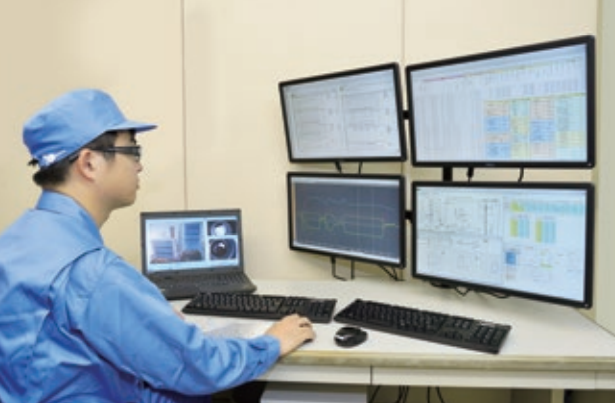 環境試験装置計測室